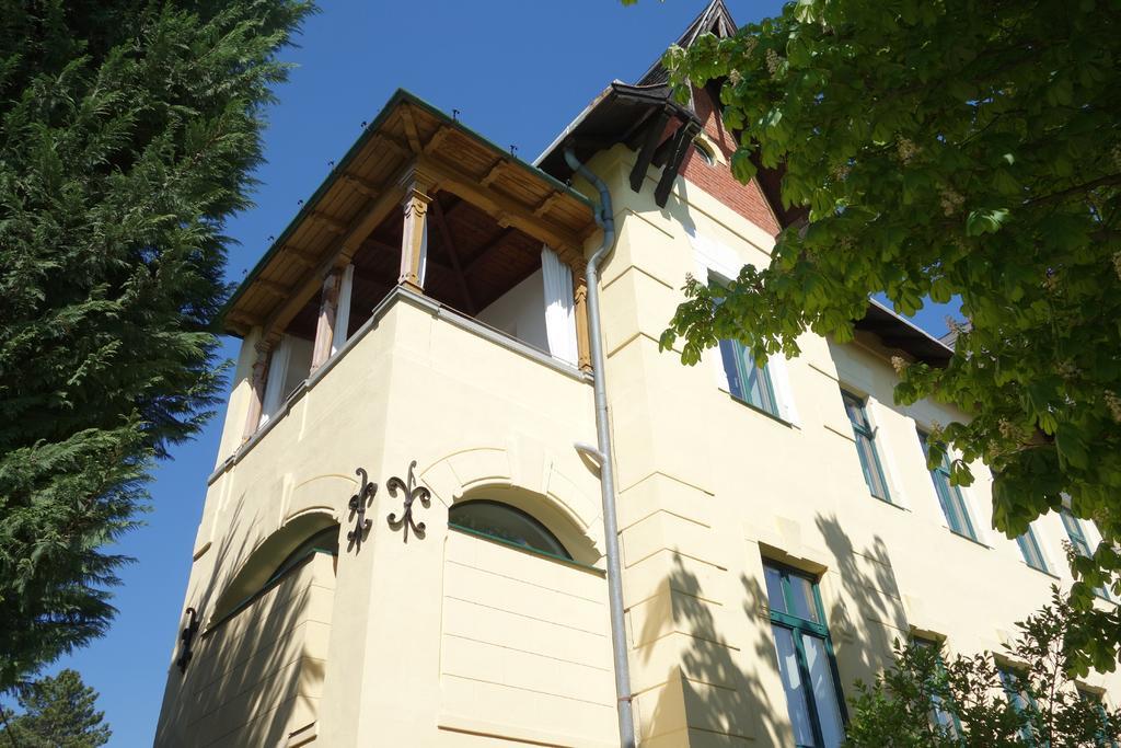 Katharinas Apartment Modling Luaran gambar