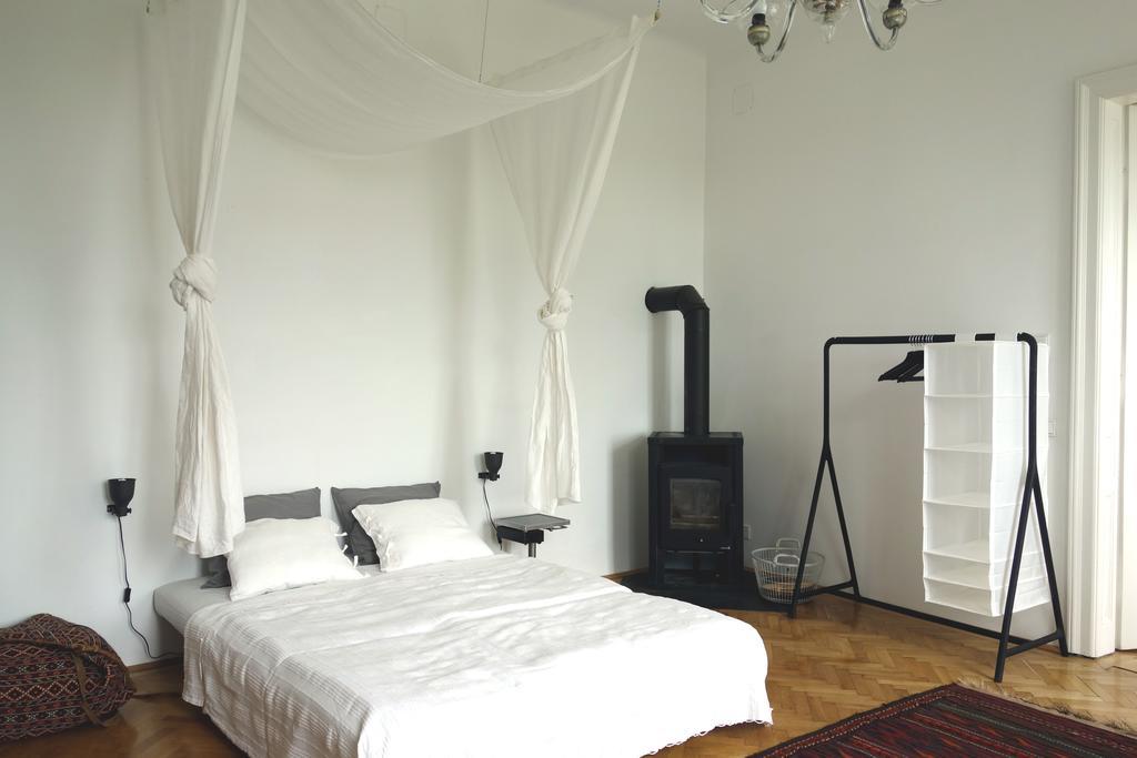 Katharinas Apartment Modling Luaran gambar
