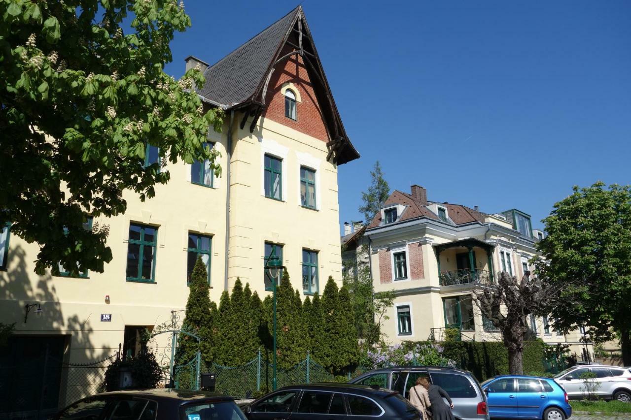 Katharinas Apartment Modling Luaran gambar